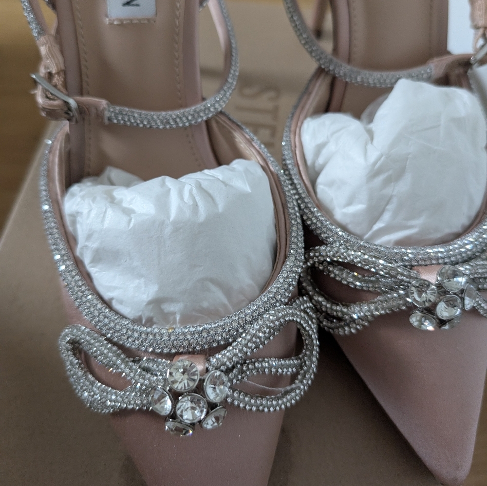 Steve Madden Champagne Pink Satin Women's Heels - Picture 7 of 9